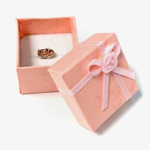 Подарочная коробка для кольца розовая