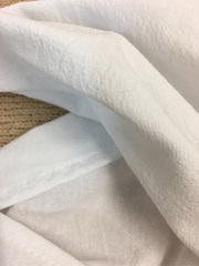 Летняя бандана (повязка-косынка) из однотонного жатого хлопка, цвет - белоснежный.