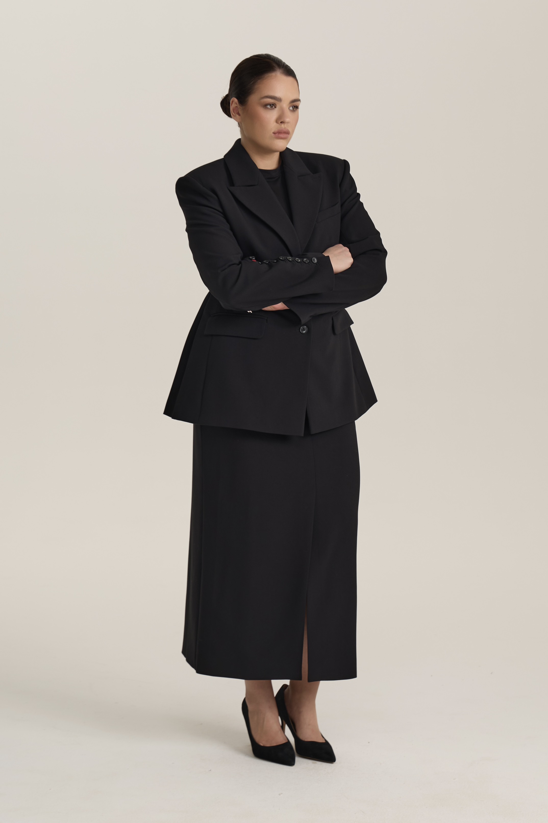 Жакет с объемными плечами, черный