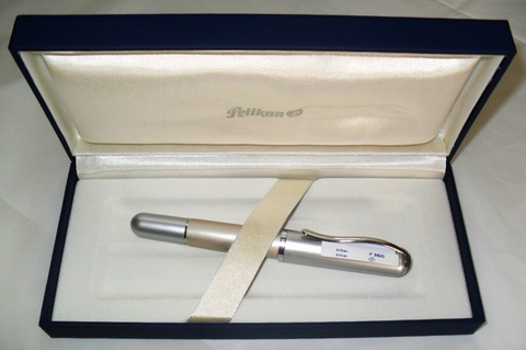 Ручка перьевая Pelikan Epoch® P360, Titan Silver CT, F (936849)