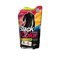 Жидкое средство для деликатной стирки Aekyung Wool Shampoo Black&Color черных и цветных вещей 1,3 л
