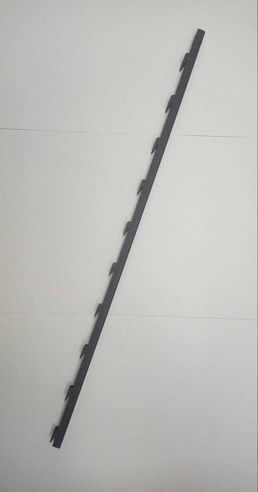 Вертикальная планка для подвеса перфопанели - задней стенки напольного стеллажа