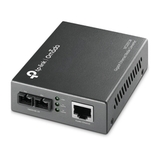 Медиаконвертер TP-LINK MC200CM 10/100/1000 Мбит/с RJ45 - 1000 Мбит/с разъём SC (многомодовый оптоволоконный кабель), полнодуплексный, до 550м, переключающийся адаптер питания, возможность установки в шасси TL-MC1400 (081331) (030438)