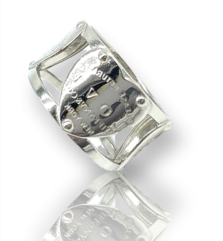 32076- Широкое кольцо из серебра с сердечками на шинке в стиле Тиффани