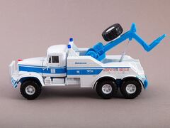 KRAZ-255B BRO-200 towing tractor 1:43 Legendary trucks USSR #100