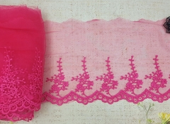 Вышивка на сетке, ш. 19 см, фуксия