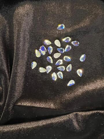 Стеклянные стразы  (5,5*8мм) 25шт, цвет галография с голубым