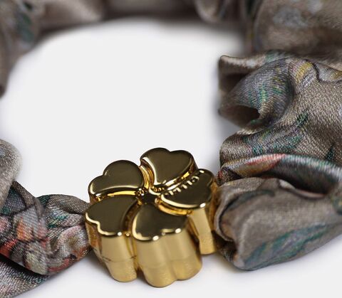 Резинка для волос Mollen Лазоревый цветок песочно-бежевая