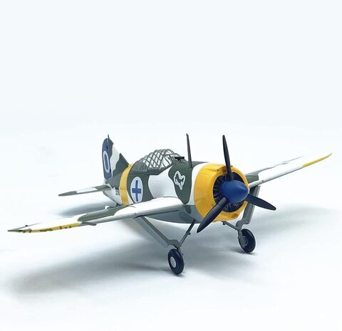 Модель Истребитель F2A/M339 масштаб 1:72