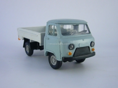 UAZ-452D gray-white Russian Miniature Made in USSR 1:43