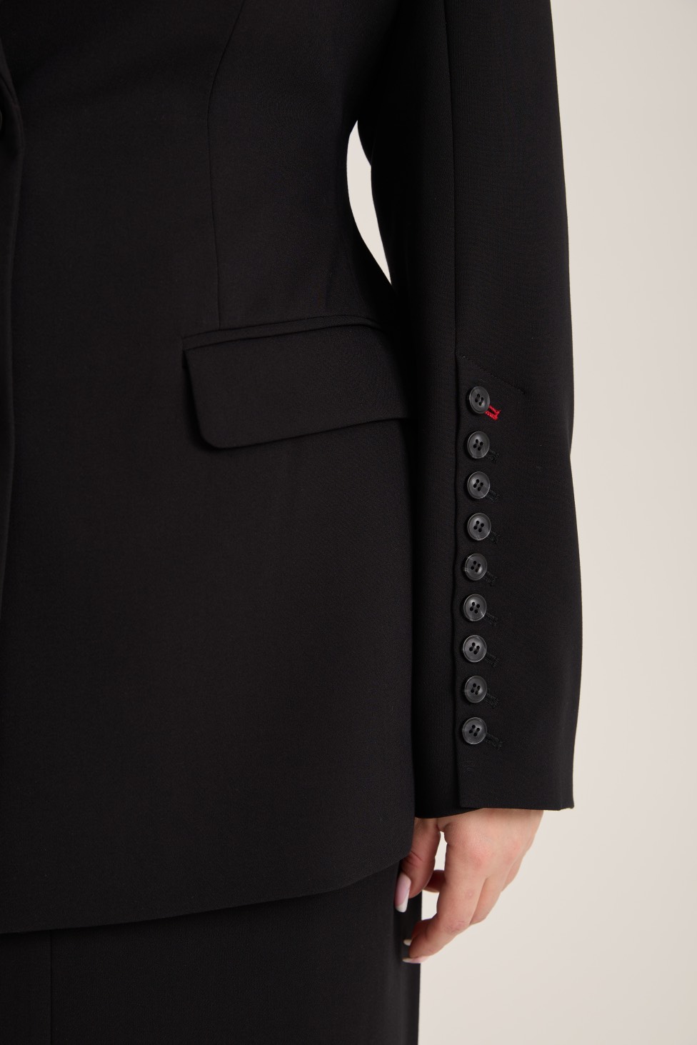 Жакет с объемными плечами, черный