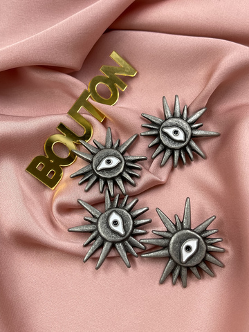Пуговицы Скиап. в форме солнца с глазом и лучами состаренное серебро