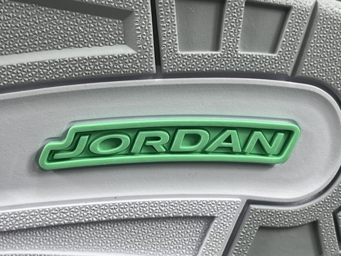 Air Jordan 3 'Green Glow' 