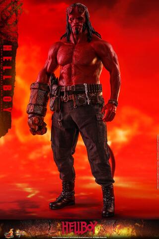 Фигурка Коллекционная Хэллбой масштаб 1/6 Hot Toys