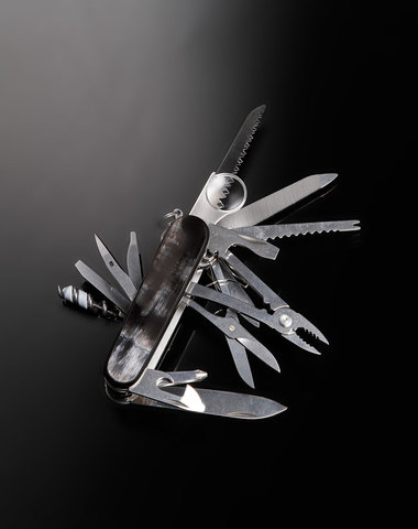 Нож складной SwissChamp Victorinox (1.6791.61)