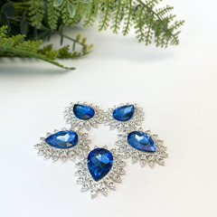 Кабошоны ювелирные со стразами, в форме капли (овал), цвет серебро с синим стеклом 2,7*3,7 см, набор 5 шт.