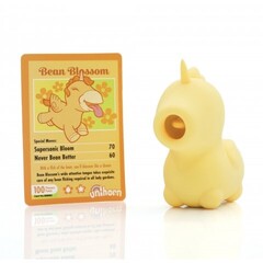 Вибромассажер Unihorn Bean Blossom со стимуляцией язычком