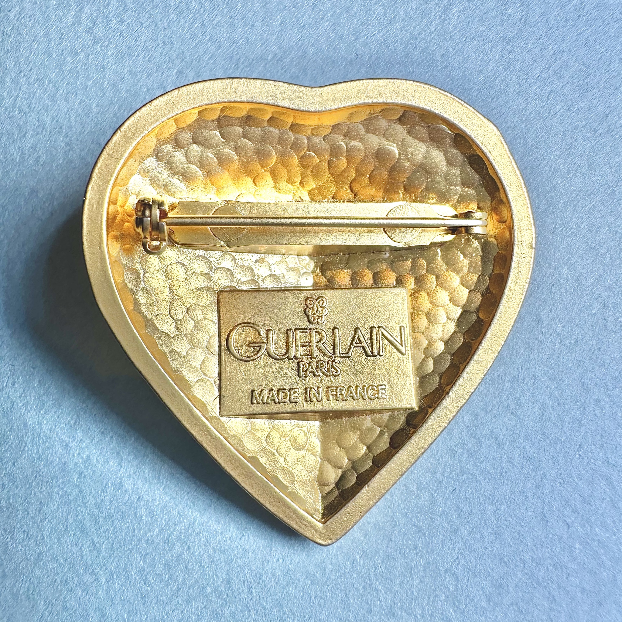 Брошь «Сердце» Guerlain