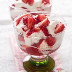 Ароматизатор TPA Strawberries and Cream