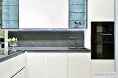 Стильная кухня с барной стойкой