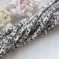 Бусина Кубик, керамика, белая с черной росписью, 8 мм, 1 нить, К102