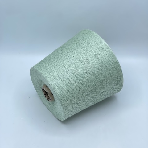 Бобинная пряжа,Cotton combed, 2540м. 100%Хлопок, Светло-зеленый(604), 39039