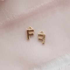 Буква F, позолота, 8 мм, 1 шт, П732