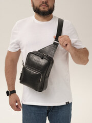 7071 черный кроко Сумка мужская Azaro