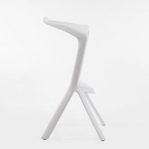 Дизайнерский интерьерный кухонный барный стул Miura, монолит, PP, стопируемый