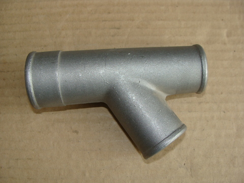 Патрубок соединит. алюм. 4021