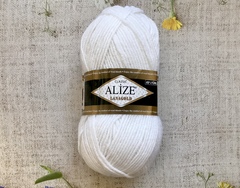 Пряжа ALIZE "Lana Gold Classic". 55 белый