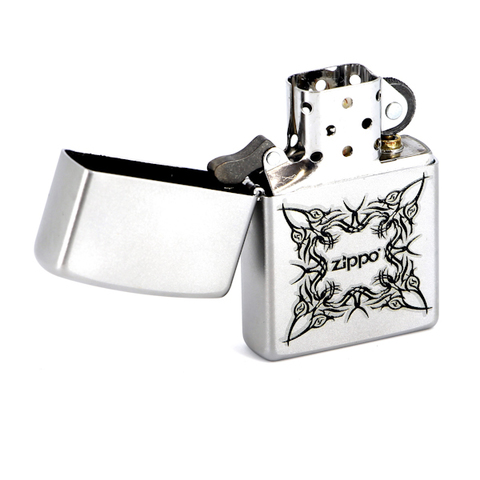 Зажигалка ZIPPO Tattoo Design Satin Chrome латунь/никель-хром (205 Tattoo Design)