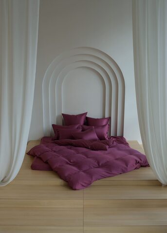 Простыня 240х260 German Grass Purple Brilliant бордовая