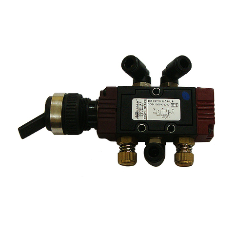 1695100081 Выключатель BEISSBARTH