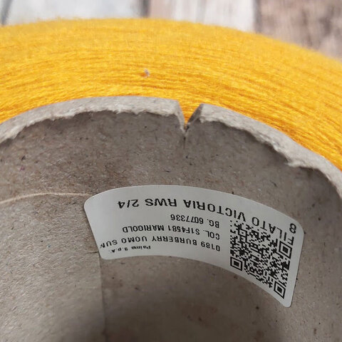 Меринос экстрафайн BURBERRY VICTORIA 2/48 желтый