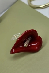 kolco-kalla-calla-v-stilistike-poison-drop-s-krasnoj-ehmalyu-krupnoe