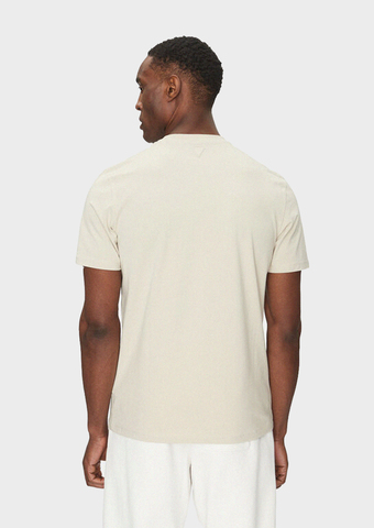 Футболка GUESS