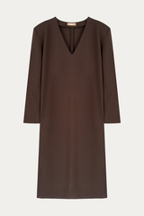 Платье с акцентными плечами