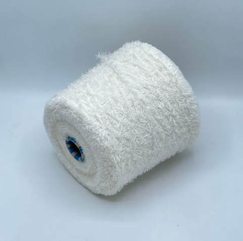 Бобинная пряжа, Pelliccioso, 265м, 62% Меринос, 27% Шелк, 11%Полиамид, Молочный.38133