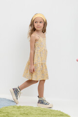 сарафан  для девочки  КР 5796/светлая мимоза,полевые цветы к482