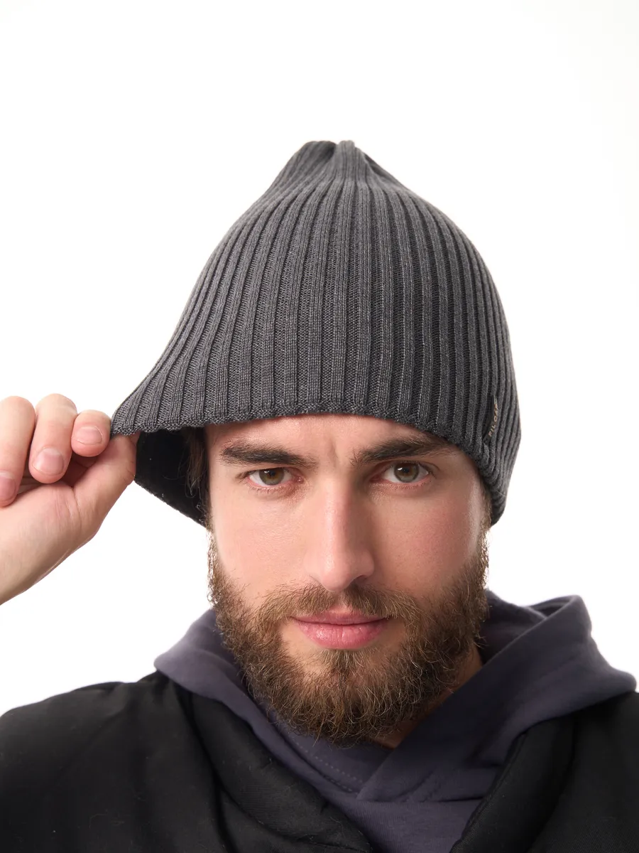 Шапка осенняя бини вязаная зима