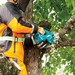 Аккумуляторная цепная пила Makita UC004GM101(BG)