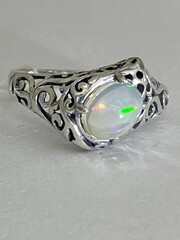 Лейла- опал (кольцо из серебра)