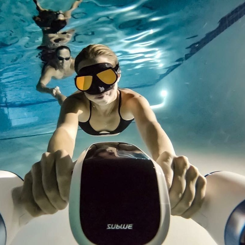 WhiteShark Mix underwater scooter