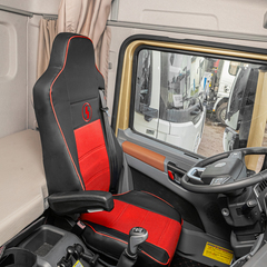 Чехлы Shacman X6000 3D (экокожа, черный цвет, красная экокожа посередине, кант)