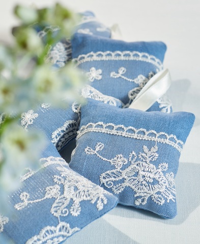 Саше - подушечка с крымской лавандой или зернами кофе