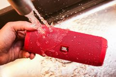 Портативная колонка JBL FLIP 4 Red