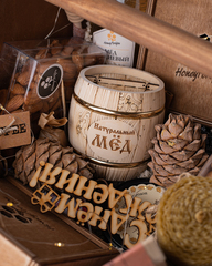 Подарочный набор HoneyForYou в деревянном ящике с медом, орехами и чаем