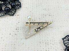 Брошь, р. 3,5х2 см, золото