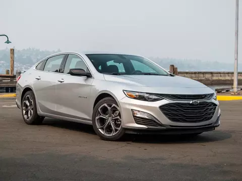 Чехлы на Chevrolet Malibu 2016–2023 г.в.